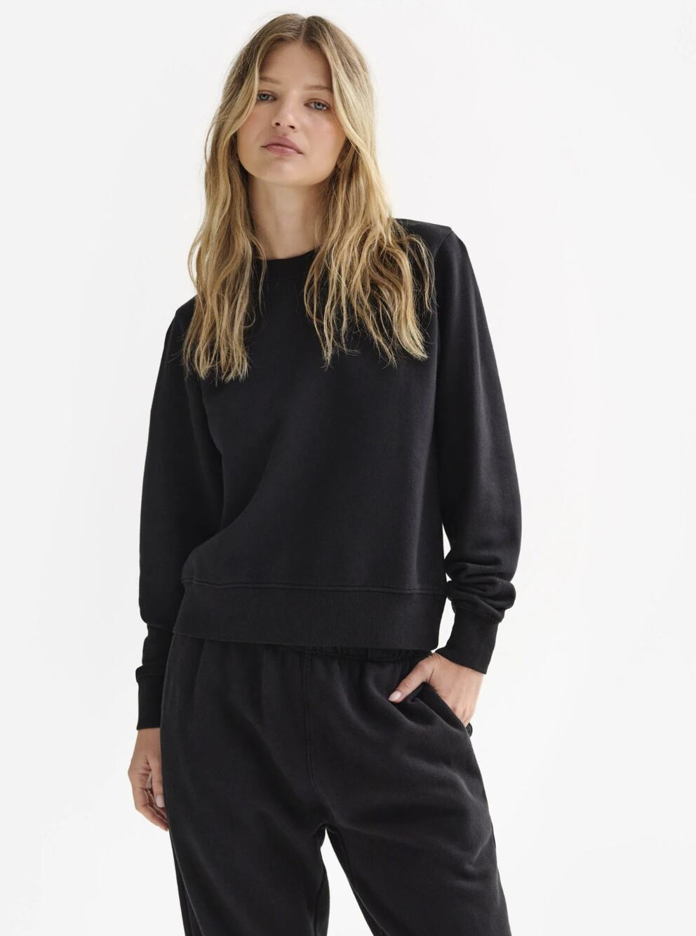 MATE the Label Organic Fleece Shrunken Crew Neck Sweatshirt Small Jet Black